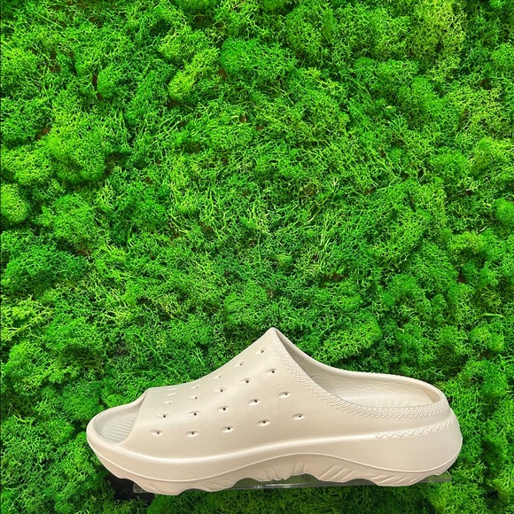 UGG Men's Slide It Sandal - Picture 9 of 10